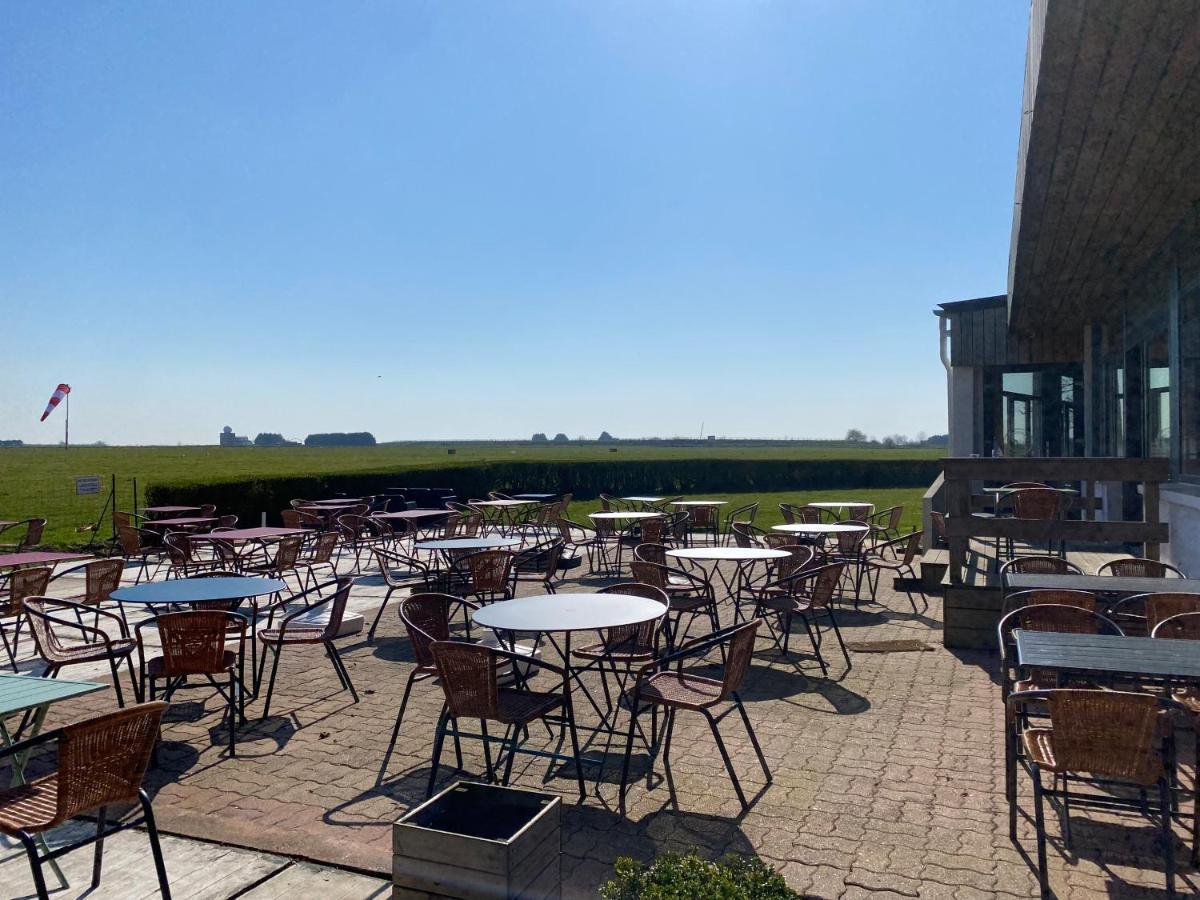 Logis Hotel & Restaurant De L'Aerodrome De La Baie De Somme Buigny-Saint-Maclou Zewnętrze zdjęcie