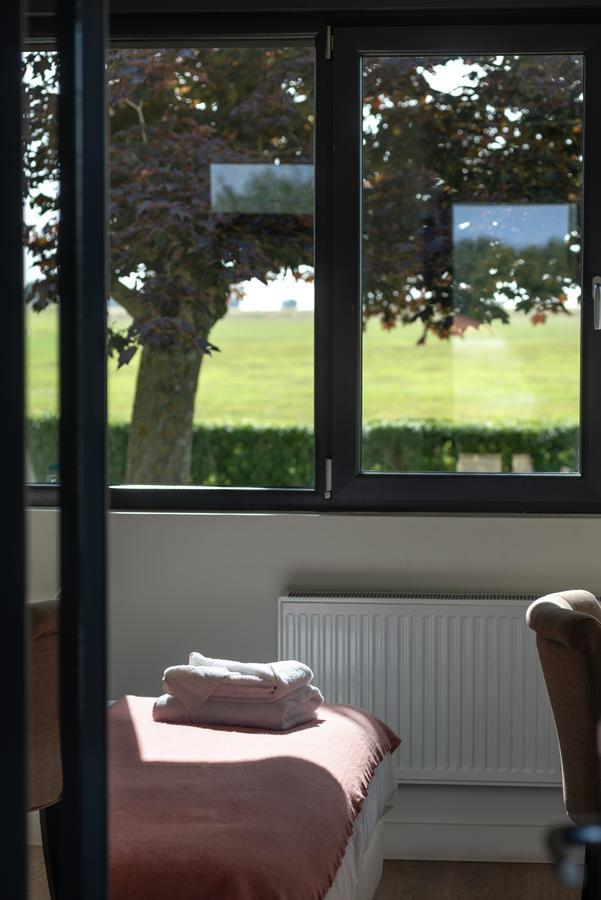 Logis Hotel & Restaurant De L'Aerodrome De La Baie De Somme Buigny-Saint-Maclou Zewnętrze zdjęcie