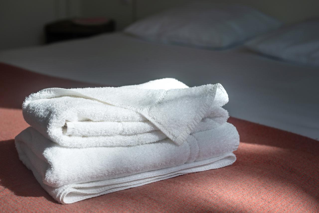 Logis Hotel & Restaurant De L'Aerodrome De La Baie De Somme Buigny-Saint-Maclou Zewnętrze zdjęcie
